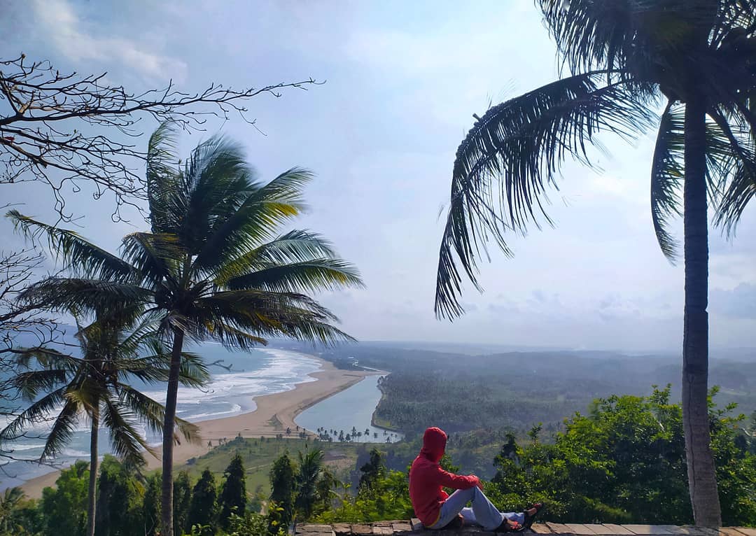 Pantai Lembah Putri